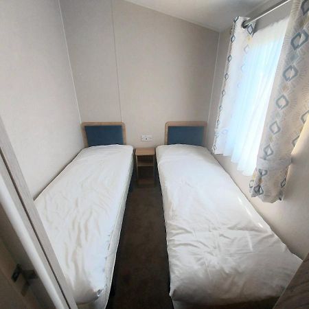 Sophie'S Caravan Camber المظهر الخارجي الصورة